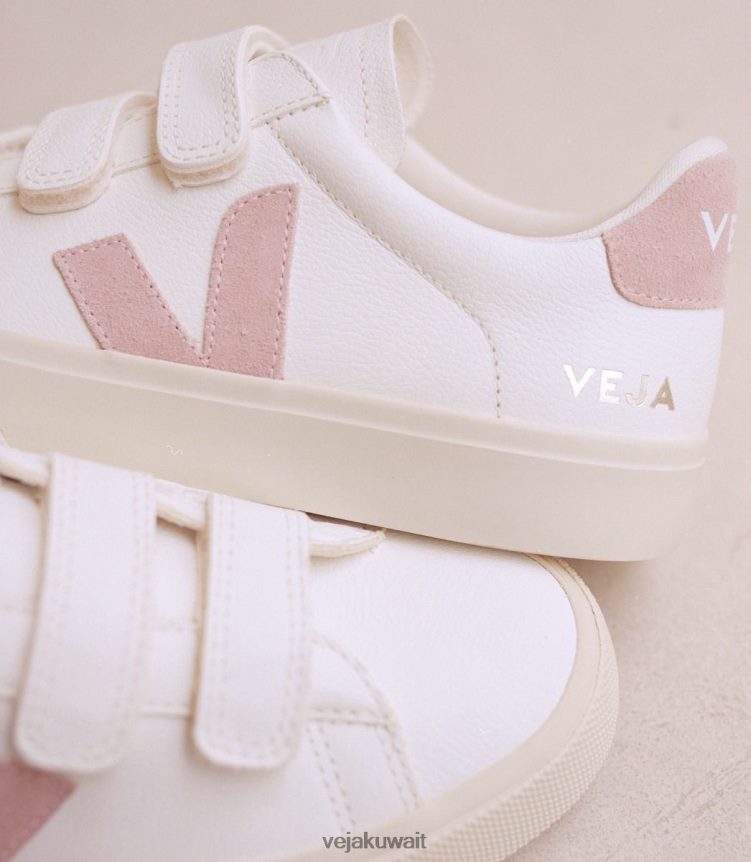 Veja أحذية نحيفريسيفي كروم فري جلد أبيض فاتنة 24J26Z247