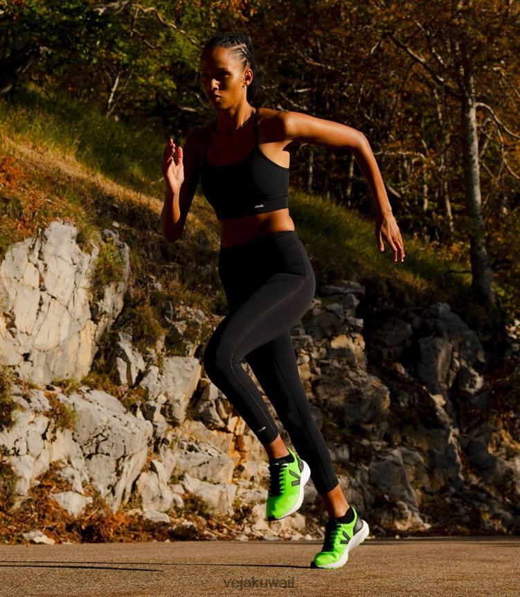 Veja أحذية رجالمارلين على شكل حرف V فير فلو باللون الأسود 24J26Z206