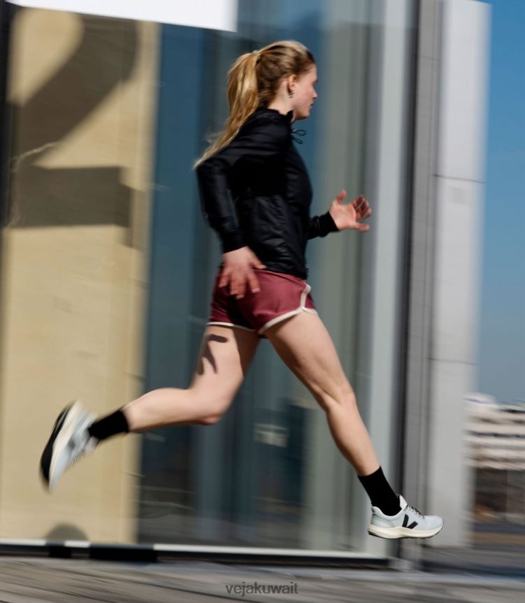 Veja أحذية نحيفمارلين على شكل حرف V أسود قطبي 24J26Z275