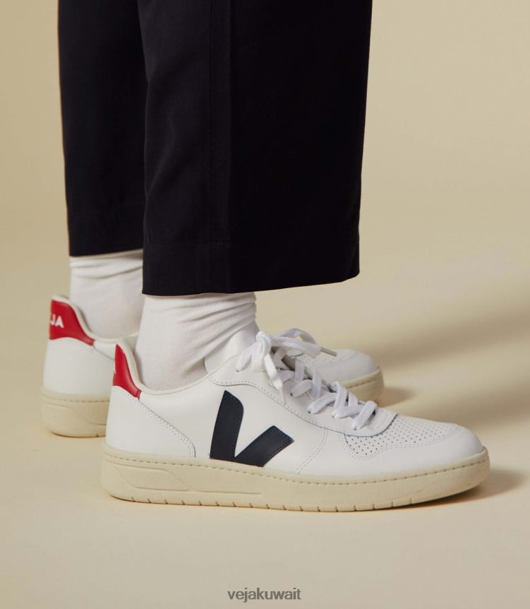 Veja أحذية نحيفV-10 جلد أبيض نوتيكو بيكين 24J26Z238
