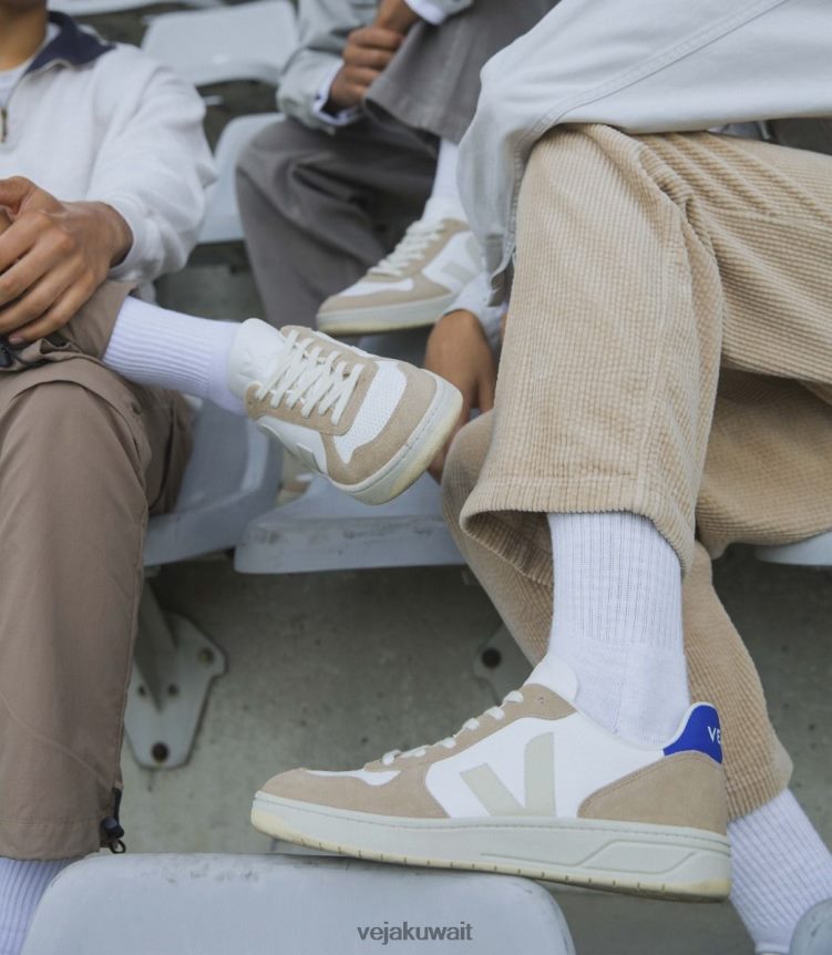 Veja أحذية رجالv-10 جلد خالي من الكروم باللون الأبيض صحارى باروس 24J26Z68